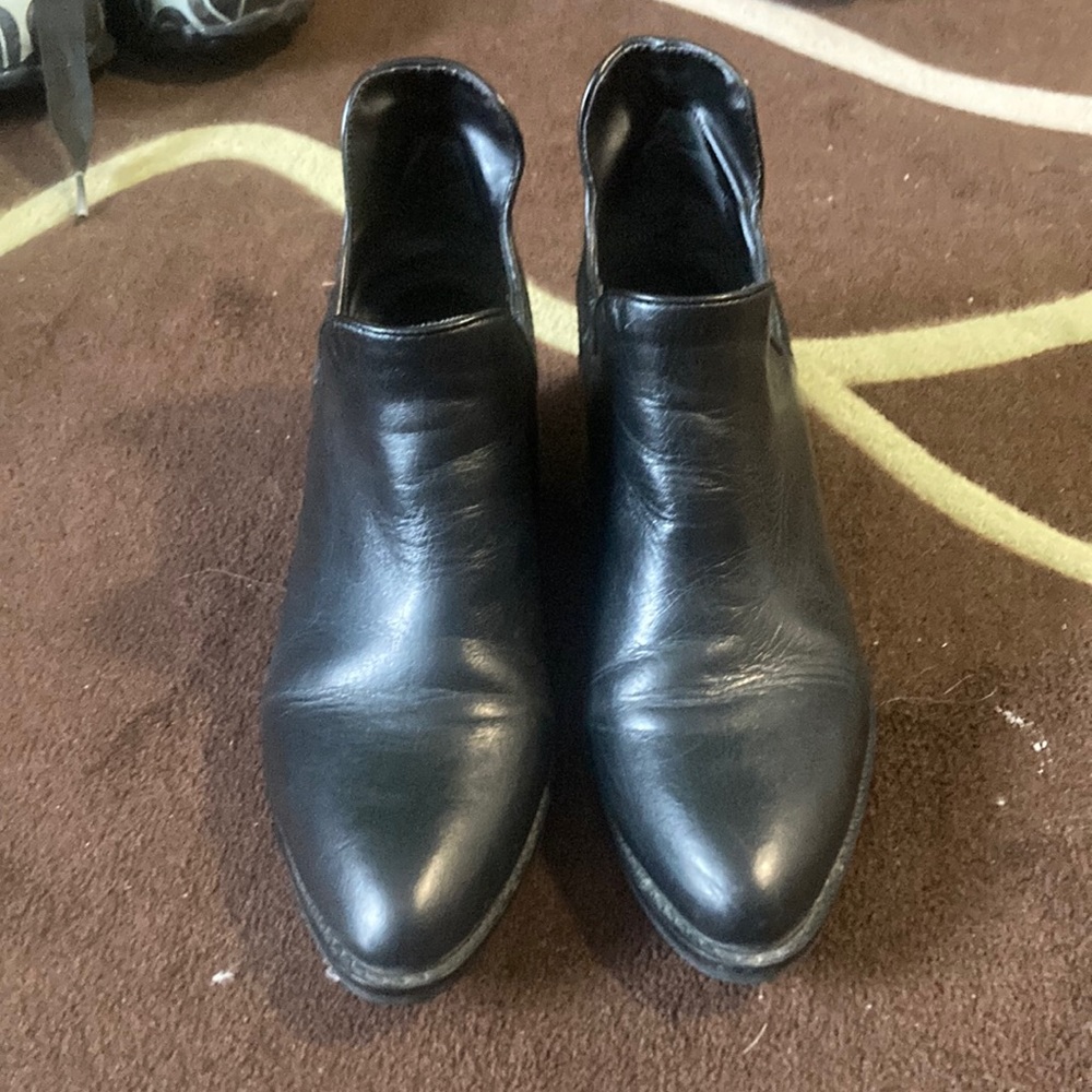 Kenneth Cole Hayden black leather boots